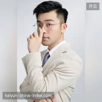 侯耀华